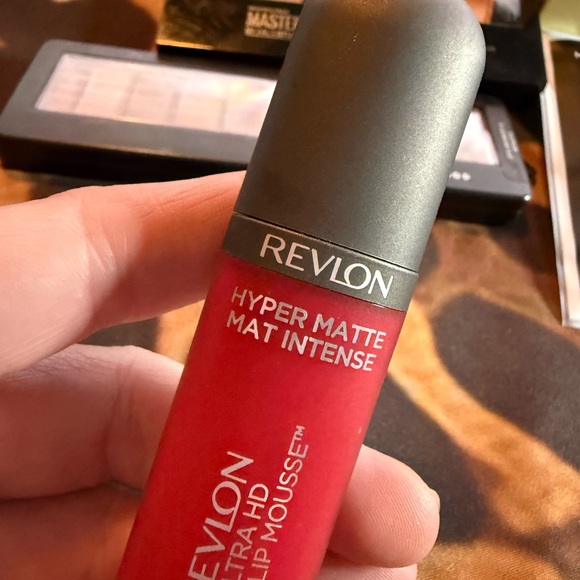 Makeup bundle. All NEW - Picture 8 of 16